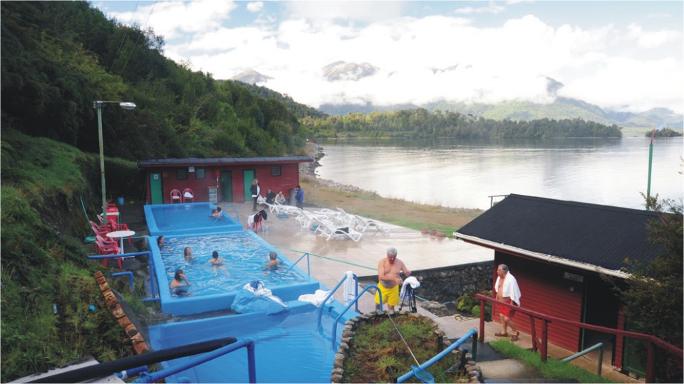 quitralco-thermal-baths-chile